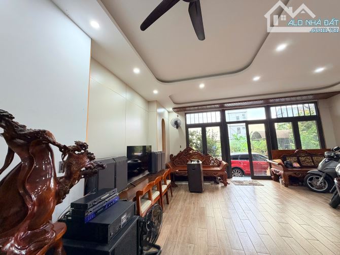 🔴💥Shophouse 5 tầng - 2 mặt tiền đường NGUYỄN SINH SẮC và HÒA PHÚ 25