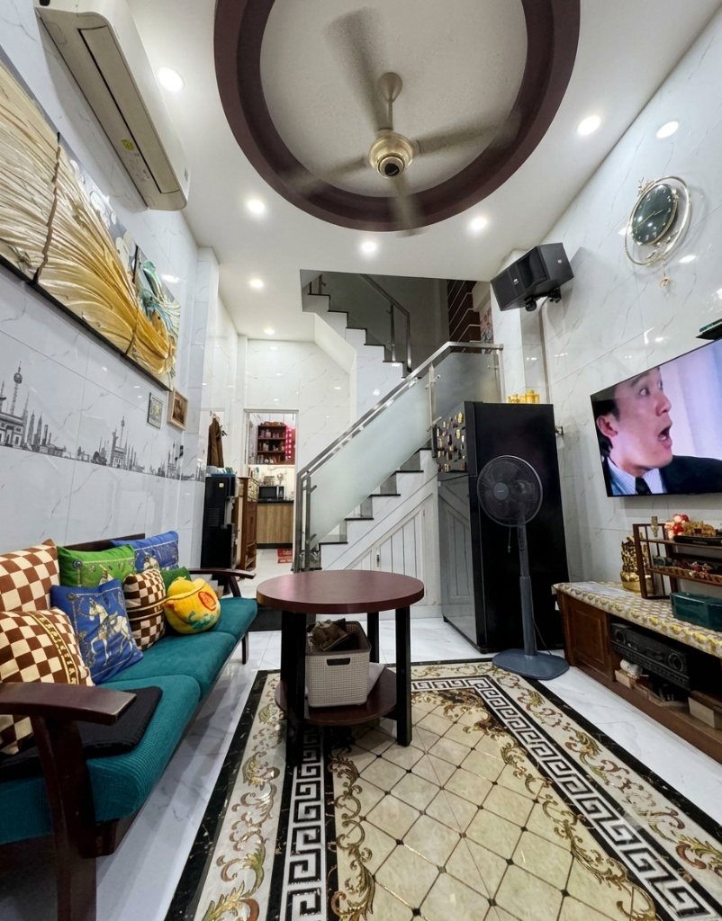 Bán nhà Phạm Phú Thứ Quận 6, 35m² hẻm xe hơi, 4 tầng vào ở ngay, giá tốt nhỉnh 5 tỷ