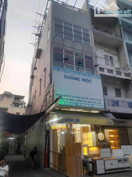 Hot Hạ xuống 2 tỷ còn 31 tỷ Thương Lượng MT Sư Vạn Hạnh P9 Q5 DT 105m2 4 tầng