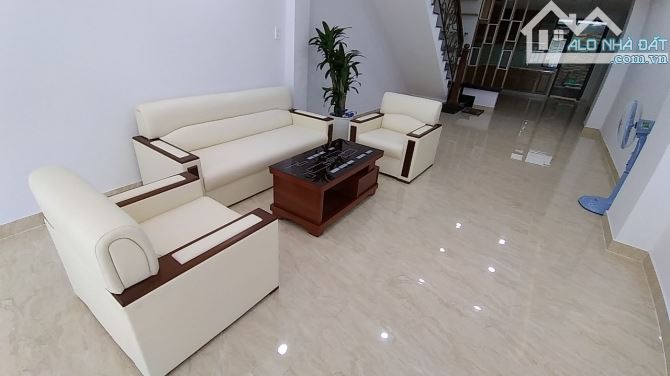 Siêu phẩm - HXH Phan Đăng Lưu - DT: 4,5x14m - 3 tầng - Gía: 10,5 tỷ TL