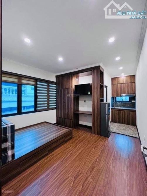 Bán toà CCMN Kim Mã, Ba Đình 70m² x 7T thang máy, 16 phòng, lô góc, dòng tiền 90 triệu/th