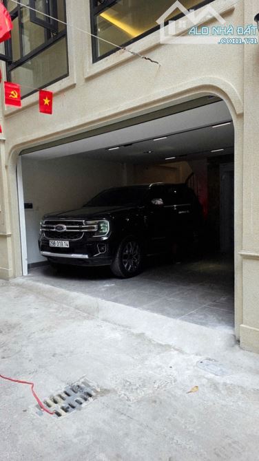 XUÂN ĐỈNH 40M2 6 TẦNG MT 5.7M - THANG MÁY - Ô TÔ VÀO NHÀ - GẦN NGOẠI GIAO ĐOÀN - NHỈNH 16Ỷ