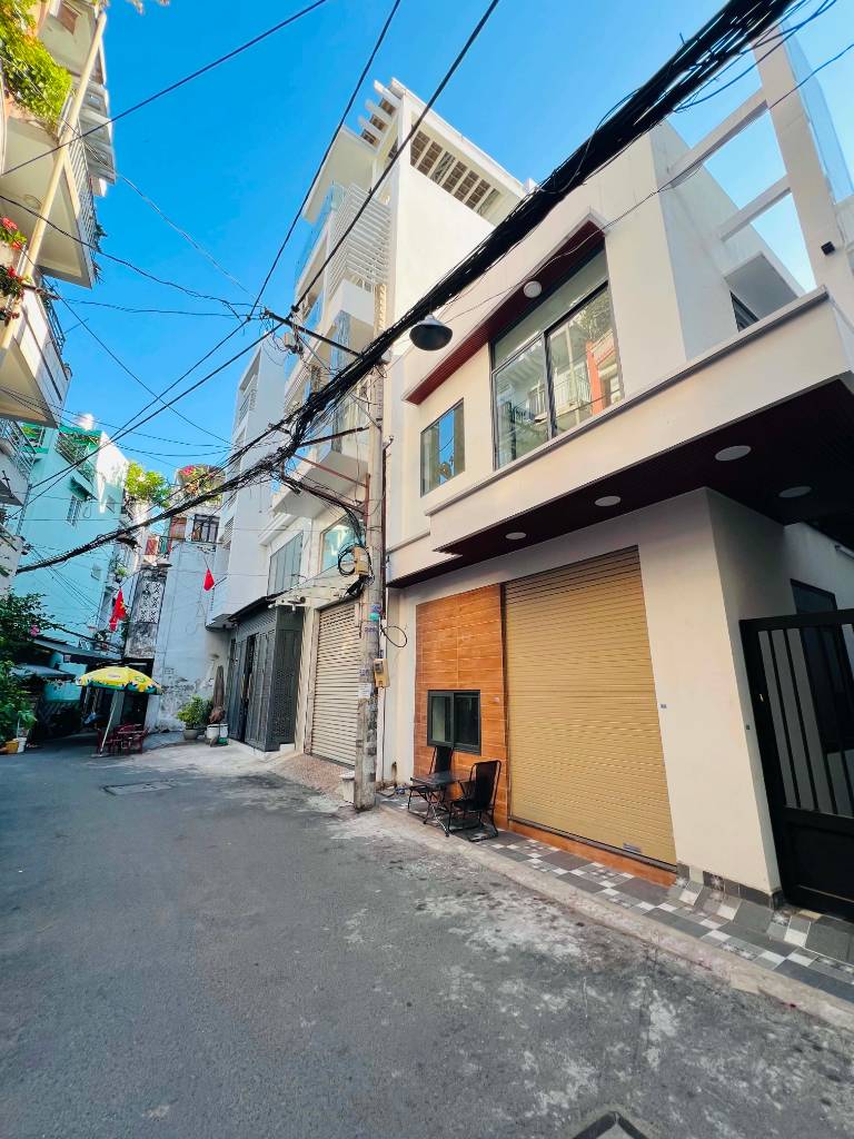 Bán tòa CHDV Lê Văn Sỹ, Quận 3, Ngang 10m, 13 phòng, Dòng tiền 90tr/tháng, giá 21 Tỷ
