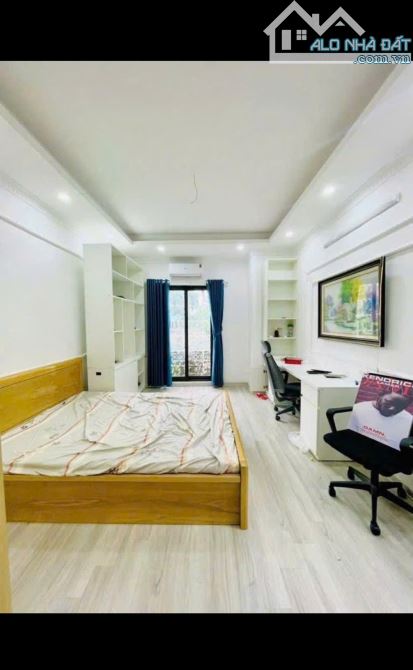 CẦN BÁN NHÀ CHÙA BỘC, Ô TÔ ĐỖ CỬA, 2 THOÁNG, SÁT MẶT PHỐ, CẠNH HỌC VIỆN NH. 13TY