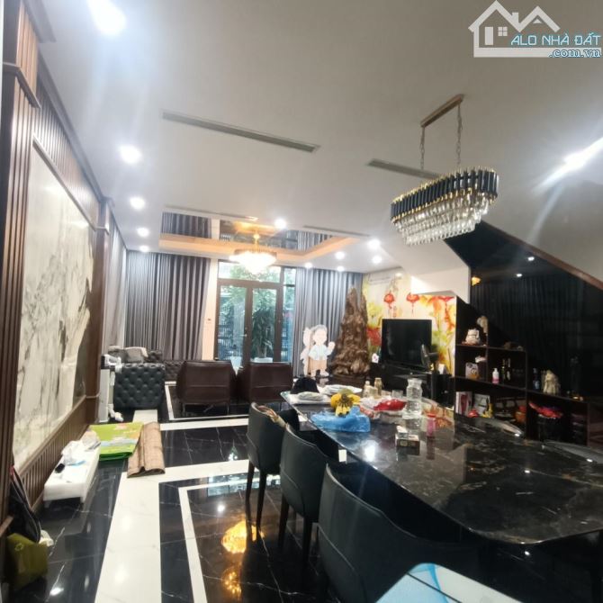 SIÊU PHẨM BIỆT THỰ NAM CƯỜNG – GẦN CÔNG VIÊN THIÊN VĂN HỌC – MT 9.5M – NỘI THẤT ĐẸP – HIẾM