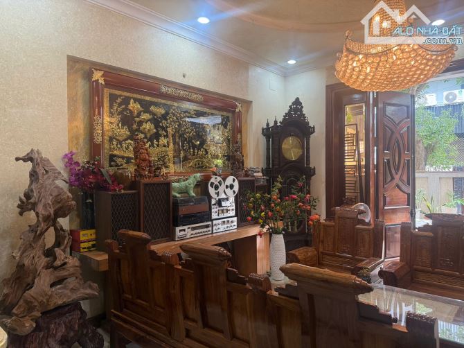 BÁN NHÀ 3 TẦNG FULL NỘI THẤT GỖ MẶT TIỀN TRẦN ANH LIÊN-KQH KIỂM HUỆ-TP HUẾ GIÁ 11.X TỶ