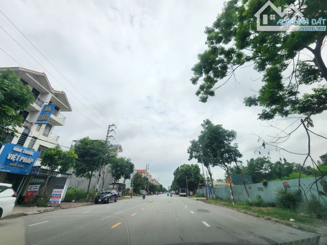Bán lô đất mặt Nguyễn Đăng Đạo Đại Dương dt 135m mt 7.3m giá 21.5 tỷ
