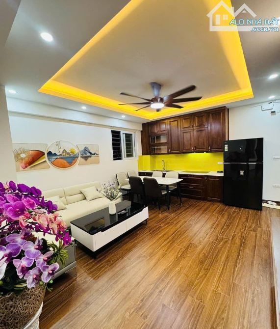 Chung cư A2 Đền Lừ 2, hàng xóm Times City, KĐT Vĩnh Hoàng, DT 69m2, T17, giá 5.8 tỷ.
