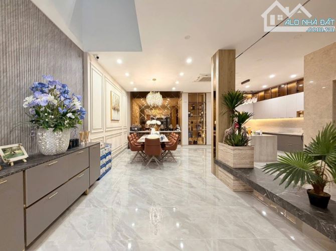 BÁN BIỆT THỰ – HẺM VIP TRỤC NGUYỄN CHÍ THANH AN ĐÔNG QUẬN 5 - 45 tỷ.