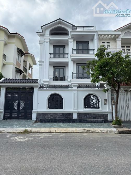 BIỆT THỰ VEN SÔNG ĐẶNG THÙY TRÂM 10X21M - SỔ ĐẸP HOÀN CÔNG - ĐÁNG SỐNG BẬC NHẤT