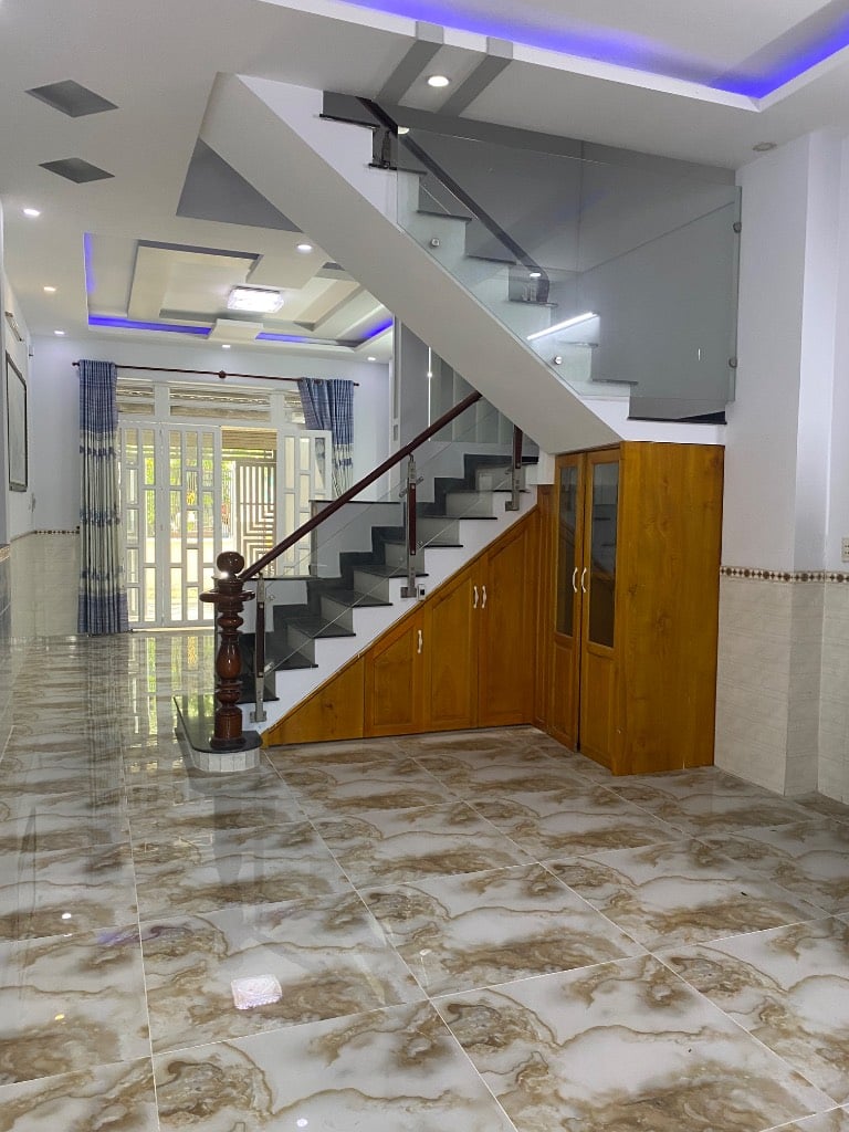 Bán nhà Tỉnh Lộ 10 Bình Tân, gần khu Tên Lửa, DT 4.5x24m 4 tầng, ôtô ngủ nhà, chỉ 6.97 tỷ