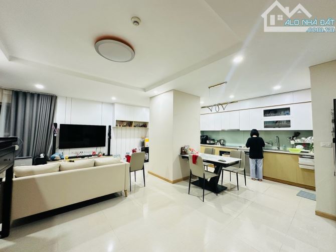 Bán chung cư Golden Palace 99 Mễ Trì - Nam Từ Liêm - 114m2 - 3 PN - Giá 10,35 tỷ