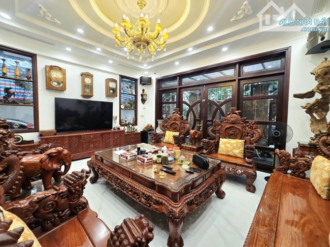 CHÍNH CHỦ BIỆT THỰ 191M, MẶT TIỀN 10M, 4 TẦNG THANG MÁY, FULL NỘI THẤT CAO CẤP, DƯƠNG NỘI