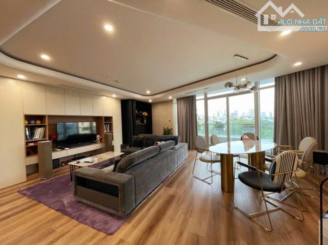 Bán căn hộ chung cư Watermark, 395 Lạc Long Quân, Tây Hồ, 3 ngủ, 157m2 chỉ 25 tỷ