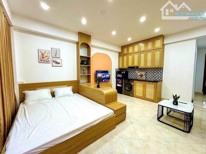 Bán CCMN Kim Mã Thượng, 30m ra mặt phố, 60m² x 8T thang máy, 11 phòng, dòng tiền 80tr/ th