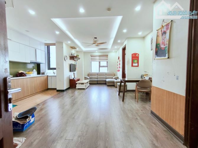 Chuyển nhương căn hộ CT1C thành phố Giao Lưu, Phạm Văn Đồng, BTL 2 ngủ đẹp chỉ 5,45 tỷ