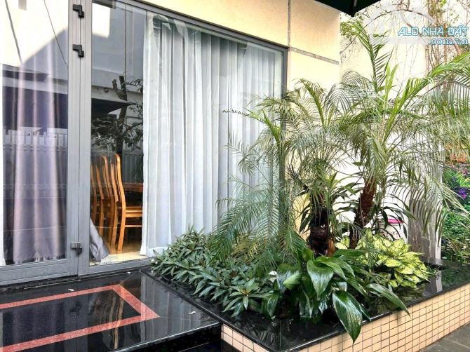Bán biệt thự 3 tầng khu Waterfront City, full nội thất, dt 270m2, mt 20m