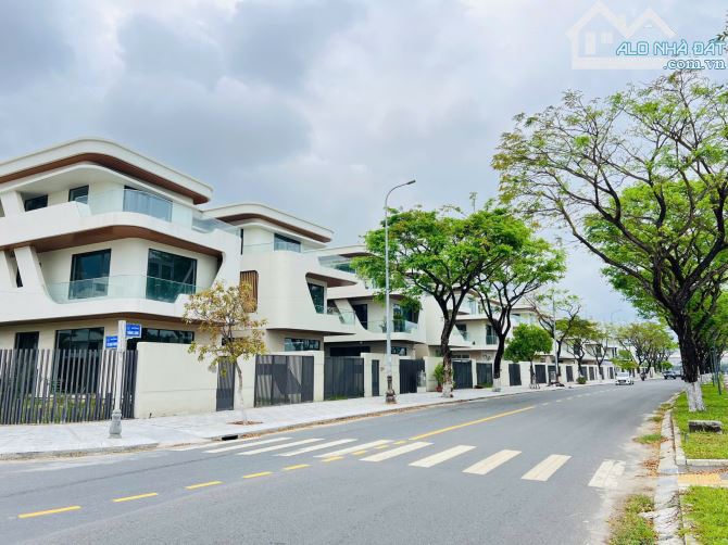 Bán nhà riêng, 293 m², Hải Châu
