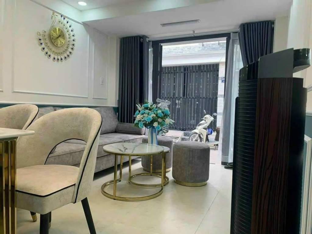 BÁNNHÀ HỒ HỌC LÃM BÌNH TÂN, NHÀ MỚI ĐẸP FULL NỘI THẤT CAO CẤP, 4x11M HOÀN CÔNG ĐỦ, CHỈ 4,2 TỶ