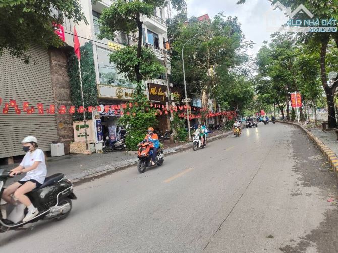 Tòa Building mặt phố Vũ Tông Phan-210m- 7 nổi- 1 hầm- 350tr/ tháng- 129 tỷ