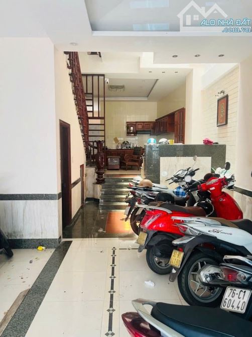 💥VỊ TRÍ RẤT ĐẸP: 2 MẶT KIỆT ÔTÔ 5M Điện Biên Phủ (sát nhà Mặt tiền) - 3 Tầng cho thuê 30t