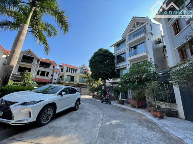Siêu Hiếm Biệt Thư Lão Thành Chính Phủ Phố Đỗ Đức Dục 122m2 Mt 7.5m Nhà Đẹp Ở Ngay