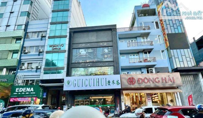 BÁN NHÀ MẶT TIỀN HAI BÀ TRƯNG, ĐỐI DIỆN CÔNG VIÊN LÊ VĂN TÁM, P6 Q3 DT 8,5X28M GIÁ 176 TỶ
