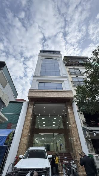 bán tòa VP mặt phố Đại La đã xây 9 tầng 1 hầm thang máy, 270m2, MT 6.3m,164 tỉ