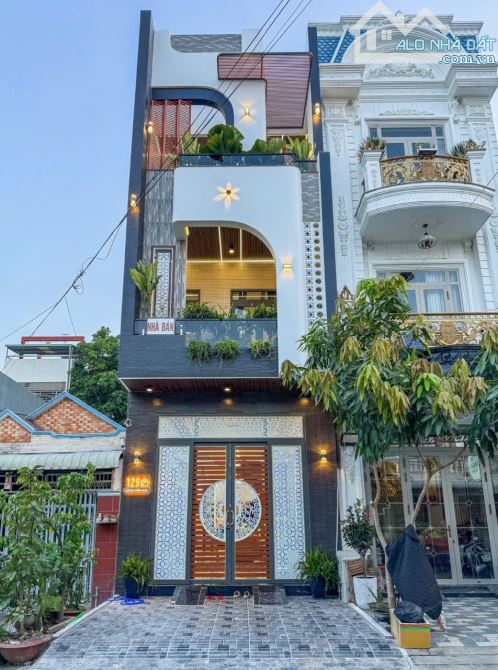 Bán nhà 1 trệt 2 lầu đủ nội thất đường Chu Văn An, kdc Thới Nhựt, TPCT -