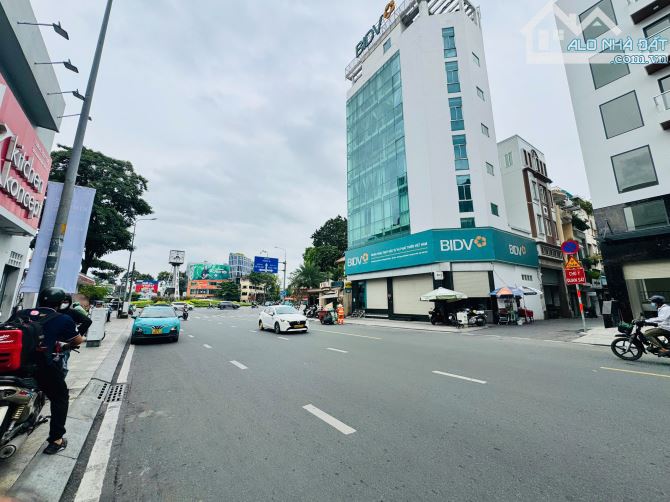 Tòa building mặt tiền Ngô Gia Tự, Q10 (7 x 15m) hầm 7 tầng TM HĐT 200tr/th gía 60 tỷ