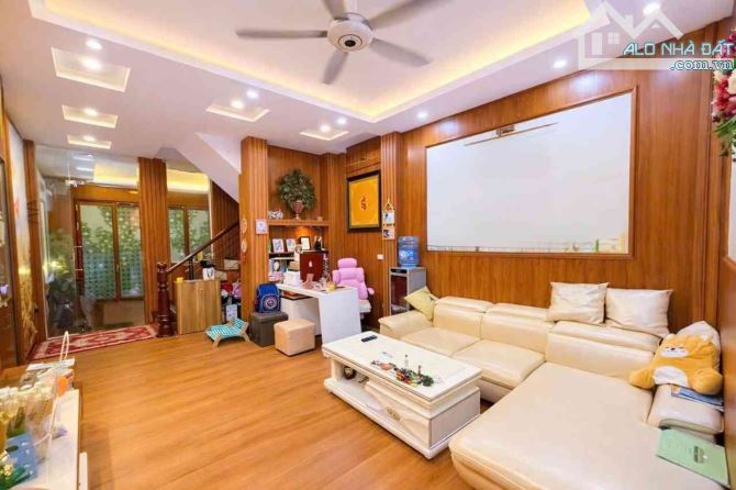 10.3 tỷ - 49m2 - 5 tầng Tạ Quang Bửu, Lê Thanh Nghị - Hai Bà Trưng