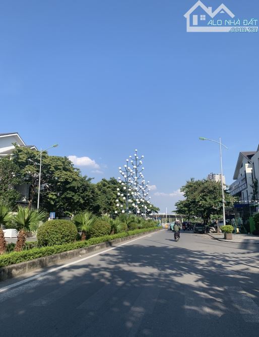 BÁN GẤP BIỆT THỰ KHU AN VƯỢNG VILLA, 180M2 x 4 TẦNG THANG MÁY, MT 9M, GIÁ CHÀO 43.5 TỶ.