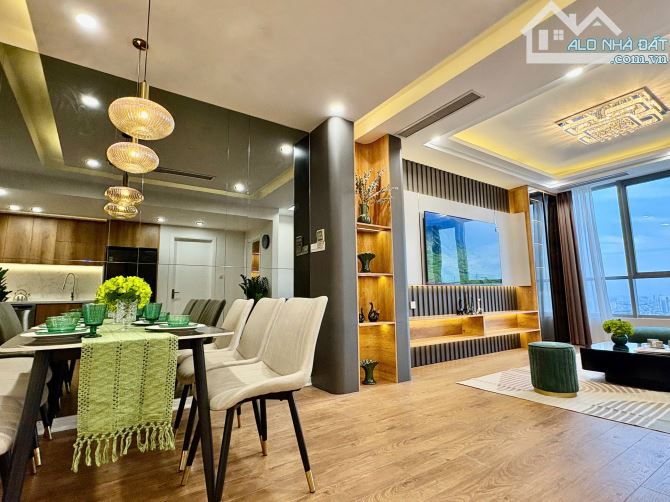 Bán gấp! CH 3N Chung Cư Viha Complex DT 118m căn góc ĐN giá 13,5 tỷ tầng 16 Full NT