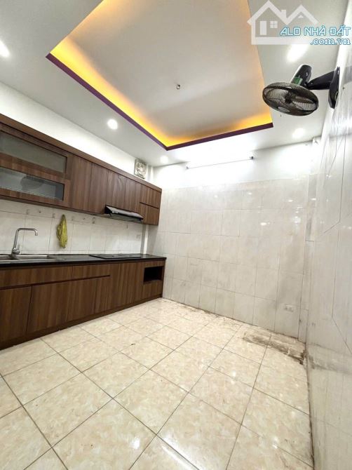 BÁN NHÀ DƯƠNG QUẢNG HÀM - CẦU GIẤY, 36m*5T*3.6m, NHÀ DÂN XÂY, NGÕ RỘNG, OTO ĐỔ CỬA, 8.5TỶ