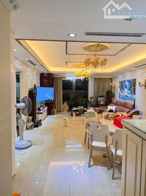 Chuyển nhượng căn hộ 3 ngủ chung cư D’.Le Pont D’or 34 Hoàng Cầu, Đống Đa chỉ 18 tỷ