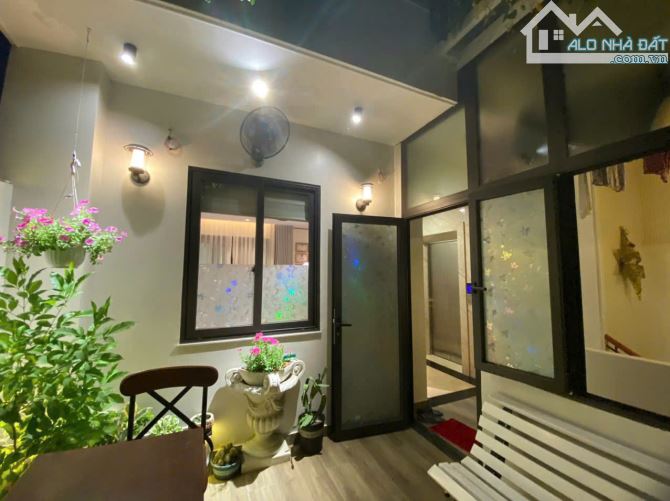 hiếm!! khu Tân Hương,Tân Phú- HXH 8m- DT 5x20m 95,6m2 - 5 tầngThang Máy- 12,5 tỷ TL