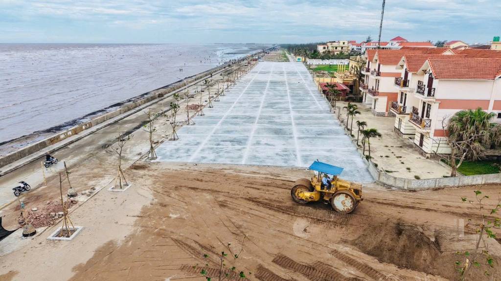 Bán mảnh đất Quất Lâm Giao Thủy, trục chính kinh doanh, gần Quảng Trường biển, giá 1.15 tỷ