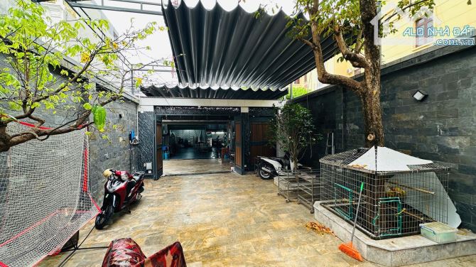 Biệt Thự Bể Bơi 320m khu Metro Hồng Bàng. Giá 15.3 tỷ