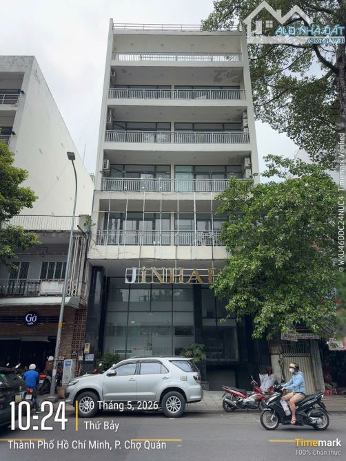 BUILDING HƠN 1.200m² SÀN, ĐƠN GIÁ QUANH 650 TRIỆU/M² GIỮA TRUNG TÂM TP.HCM