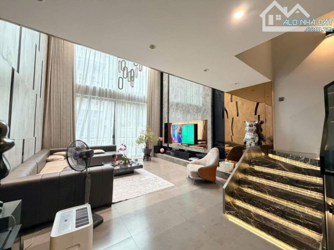 Bán căn chung cư Đồng Tầu Quận Hoàng Mai tầng chung dt 78m giá 4.8 tỷ