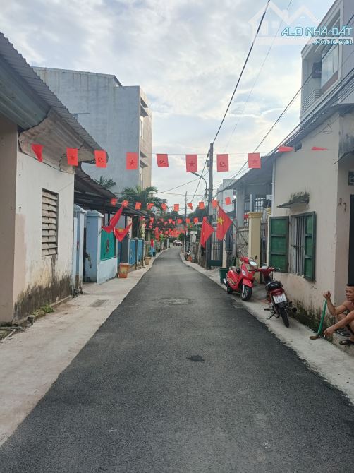 PHAN VĂN ĐỊNH DÒNG TIỀN CỰC TỐT Lô Góc Kiệt Ôtô Thông Bầu Mạc 18 DT :84m2-Dãy trọ 7phòng G