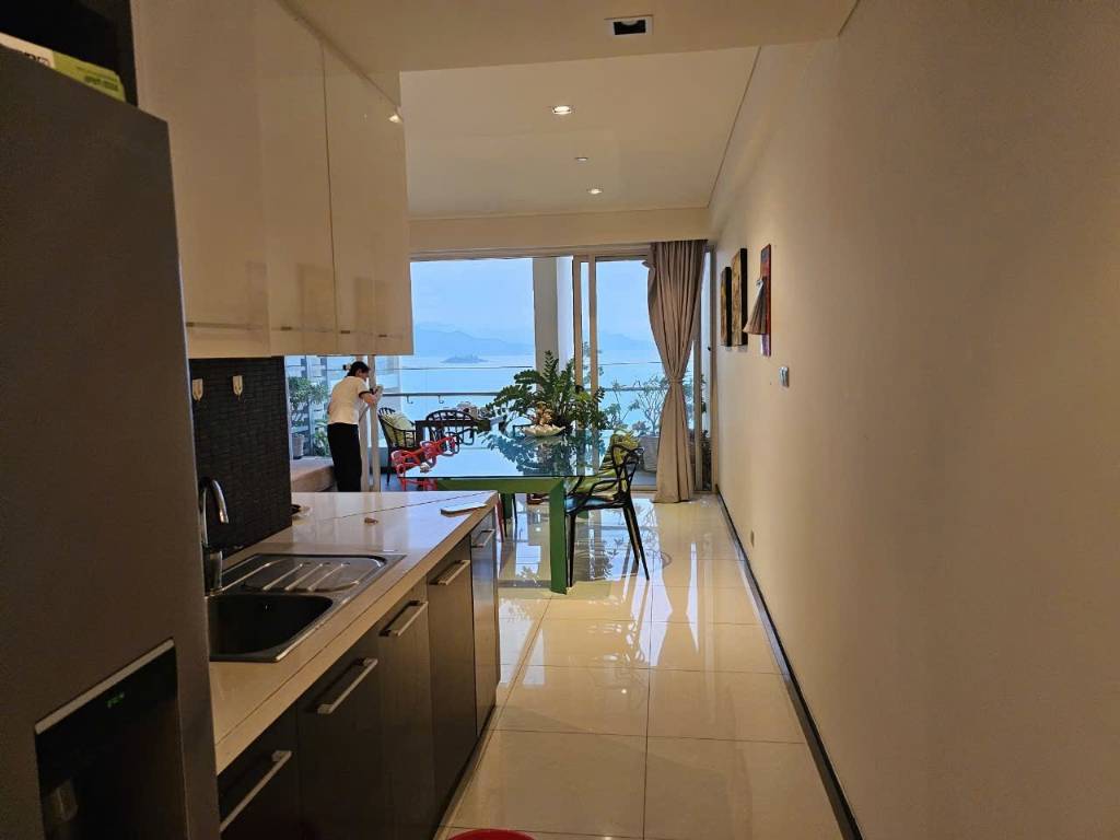 Bán condotel The Costa Nha Trang, góc 2 mặt biển, sổ riêng tmdv, Căn 2pn , 2wc