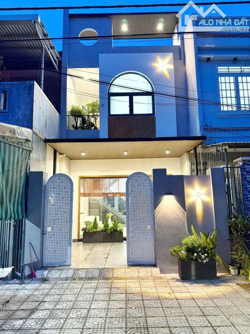 🔥 Nhà 2 tầng 2 mê Mặt Tiền Hoà Minh 19 - Diện tích đất 90m2 ngang 5m - Cô