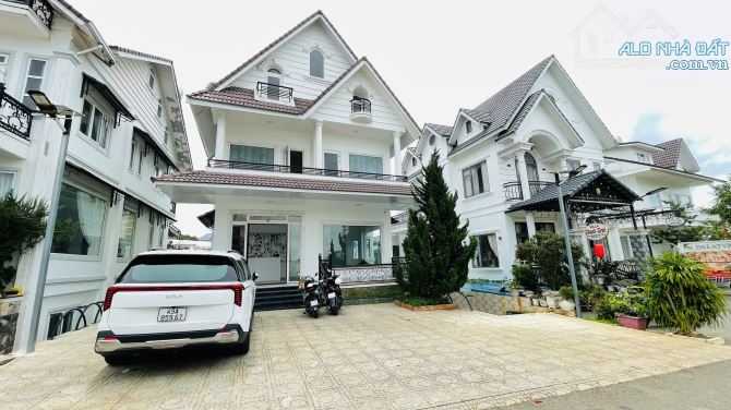 Bán Villa Vip Đường Mai Anh Đào Diện tích 375m2 Phường 8 Đà Lạt