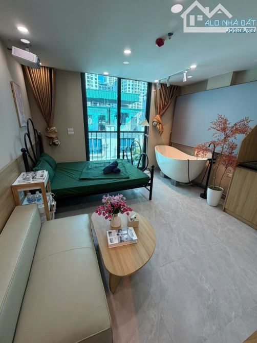 Bán chung cư mi ni Nguyễn Trãi, 120m2, 9 tầng, 26 căn hộ cao cấp, giá chào 36 tỉ