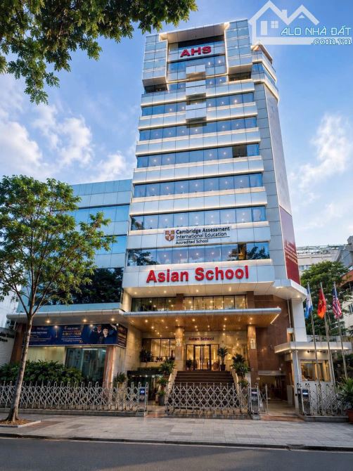 Office Building - vòng xoay Phạm Văn Đồng ! 3.000m2 sàn - Hầm 5 Tầng - HĐT: 500tr/tháng !