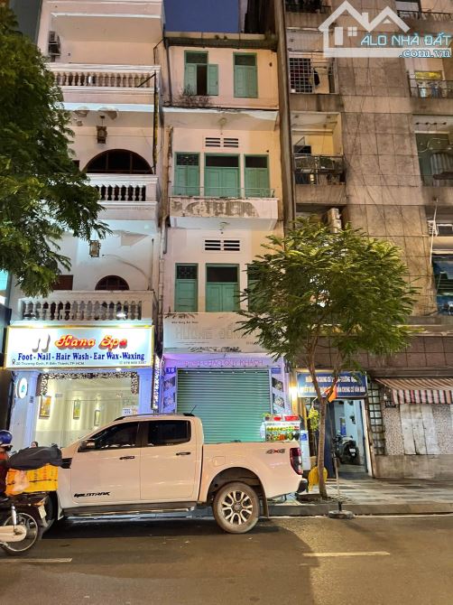 Bán nhà mặt tiền 18 Trương Định, Phường Bến Thành, Quận 1 DT 4x21m 4 tầng 67 tỷ