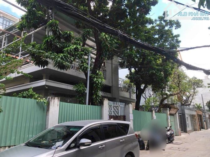 Bán Biệt Thự Trung Tâm Quận 3 -20x21m, 414m²-1 Hầm ,5 Tầng. Giá bán: 99 tỷ. đường Lý Chính