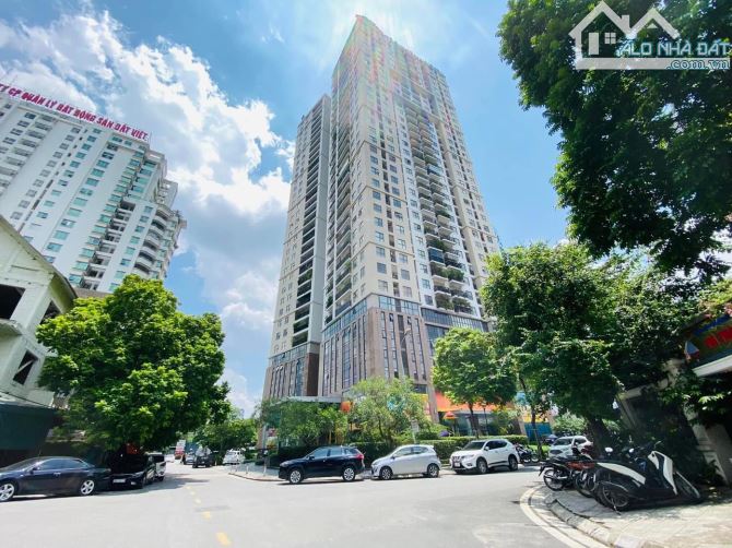 GIA ĐÌNH BÁN CĂN HỘ TOÀ C18 LẠC LONG QUÂN, VIEW HỒ TÂY, 80m, 2PN, CẠNH LOTTE ĐÔNG NAM Á