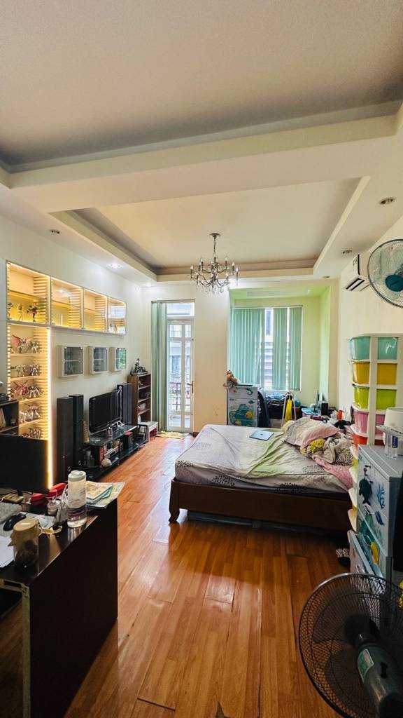 Bán nhà mặt tiền Thống Nhất, Tân Thành, Tân Phú, dt 74.8m²1 trệt 3 lầu 2 sân thượng, Giá 14 tỷ